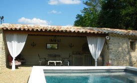 Pool house chambres d'hôtes de charme en Drome (Provence) 3 epis "Le Jas" à Eygaliers - pays de Buis